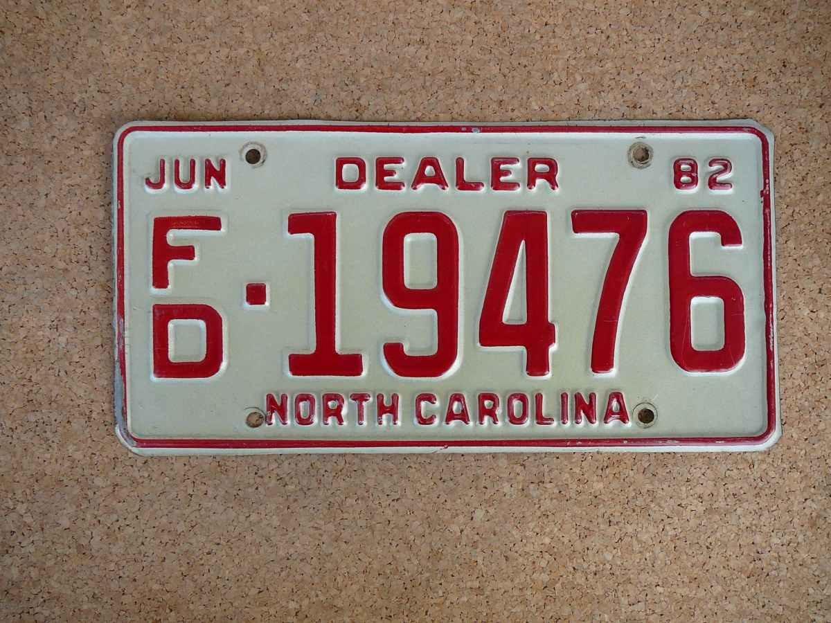 Americká SPZ North Carolina Dealer 6-19476 – 1982