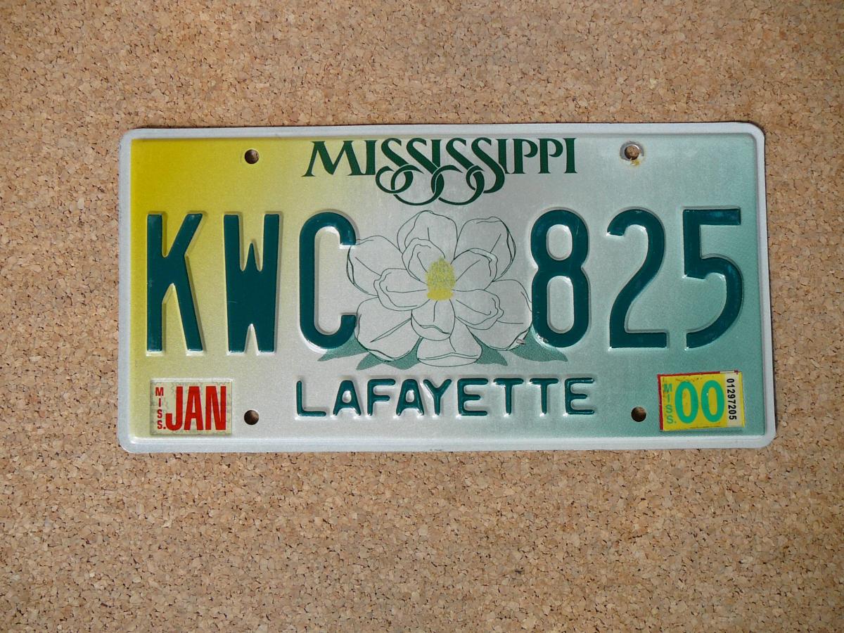 Americká SPZ Mississippi KWC 825 – LAFAYETTE