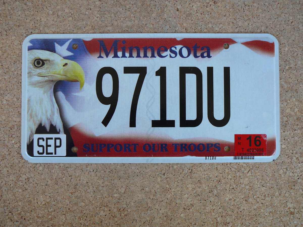 Americká SPZ Minnesota 971DU – Support Our Troops