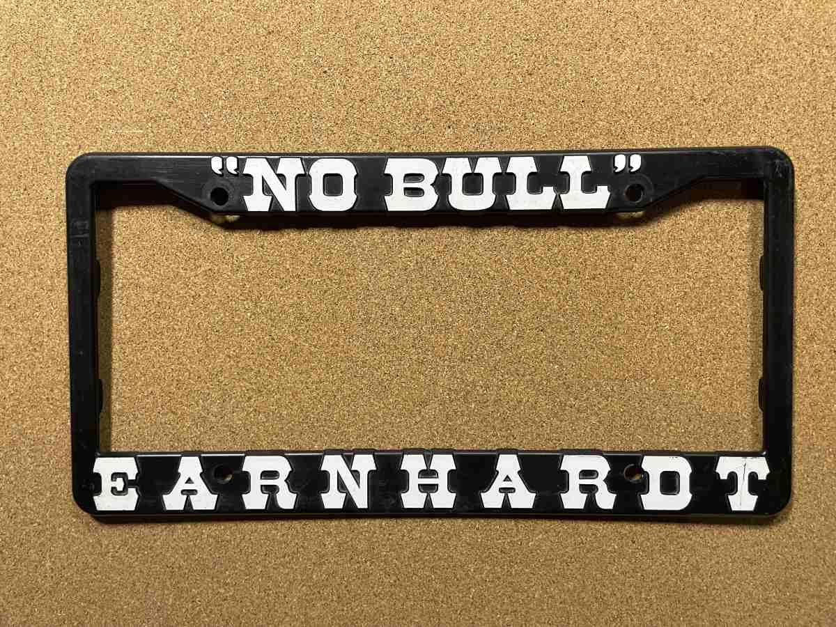 Rámeček SPZ Earnhardt No Bull – černý plastový