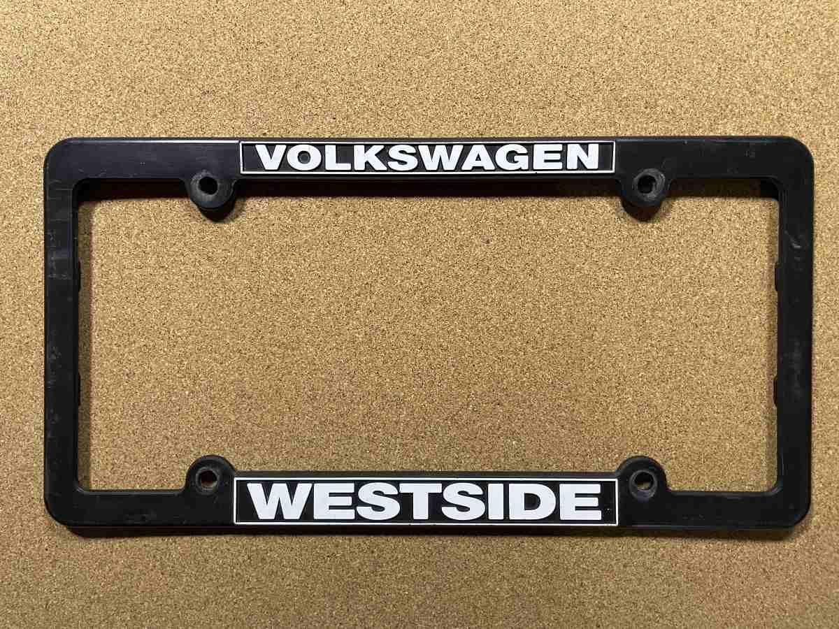 Rámeček SPZ Volkswagen Westside – černý plastový