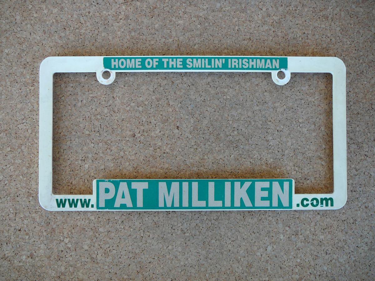 Rámeček SPZ Pat Milliken Home of the Smilin' Irishman bílo-zelený