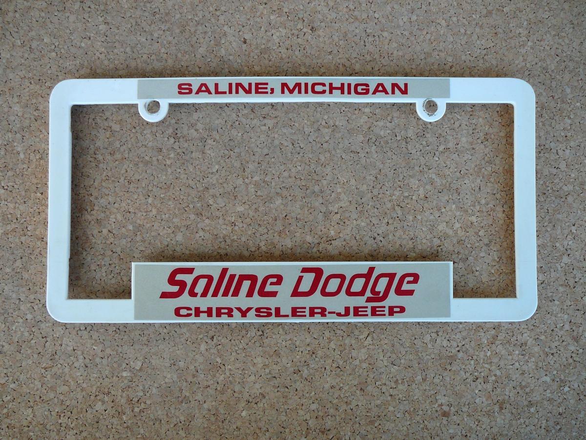 Rámeček SPZ Saline Dodge Chrysler-Jeep Michigan