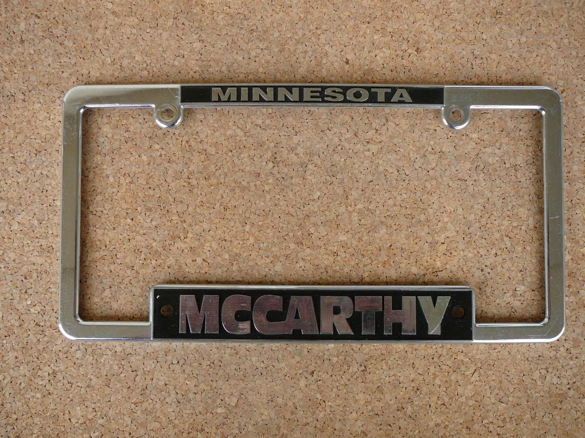 Rámeček SPZ Minnesota / McCarthy – chromový plastový